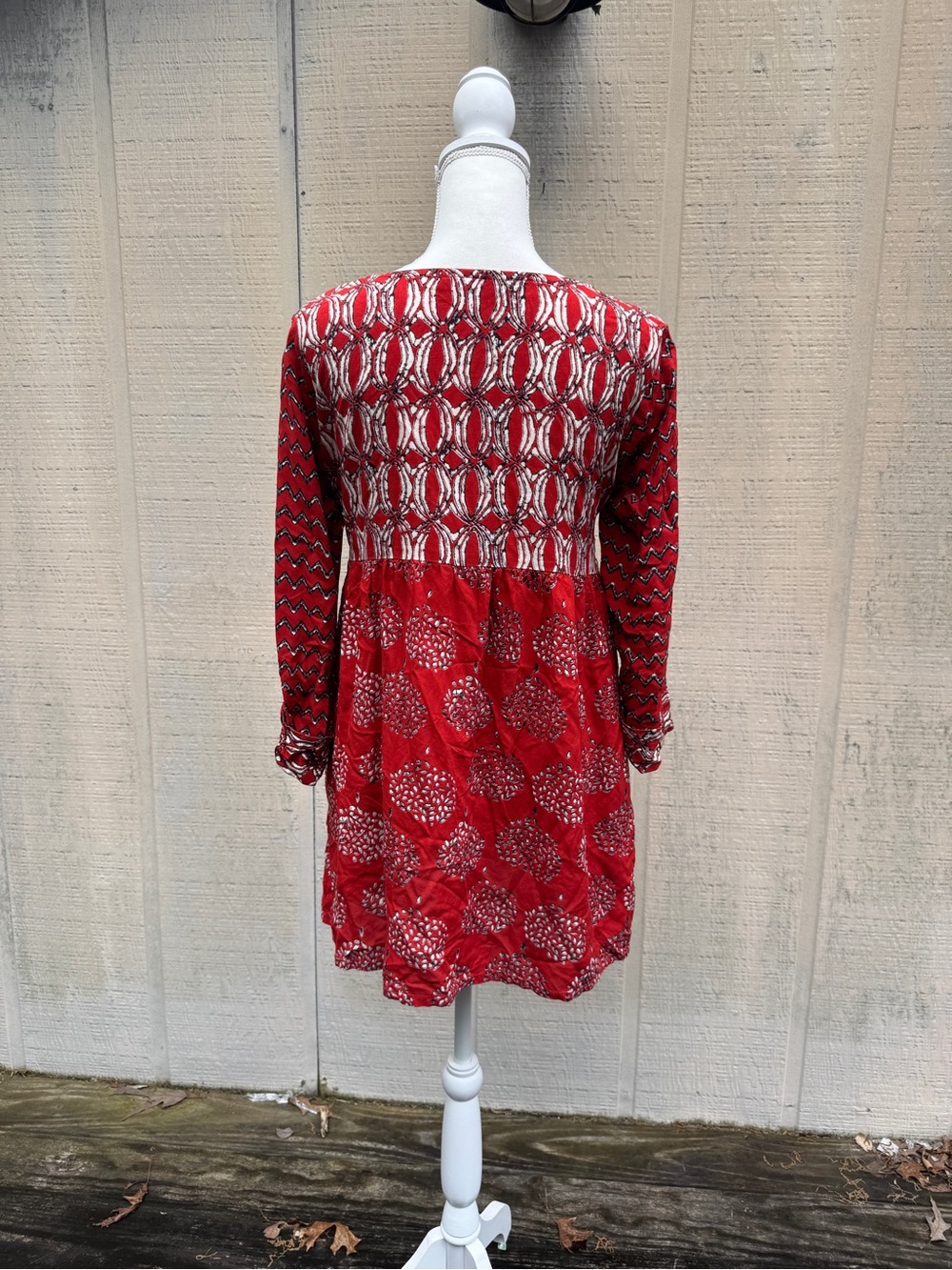 Max Red Patterned Button-Front Mini Dress - Picture 6 of 10